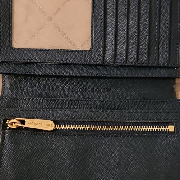 Michael Kors Navy Blue Wallet - Picture 10 of 11